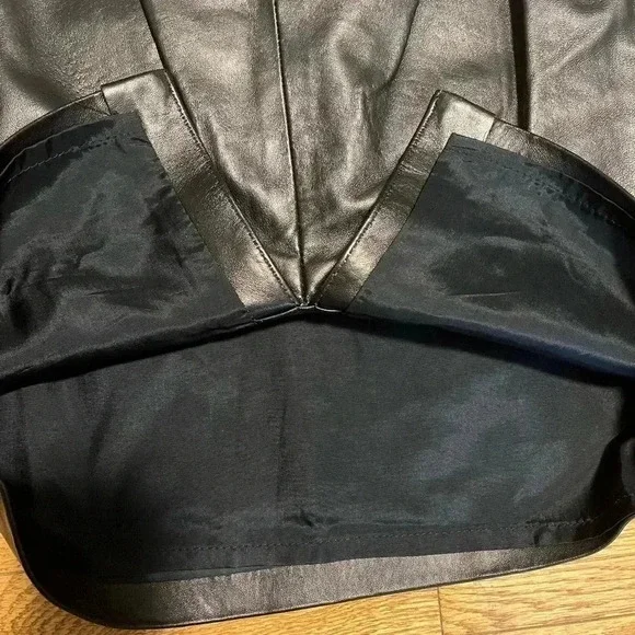 [8]Danier  Navy Blue Leather Pencil Skirt - Picture 5 of 8